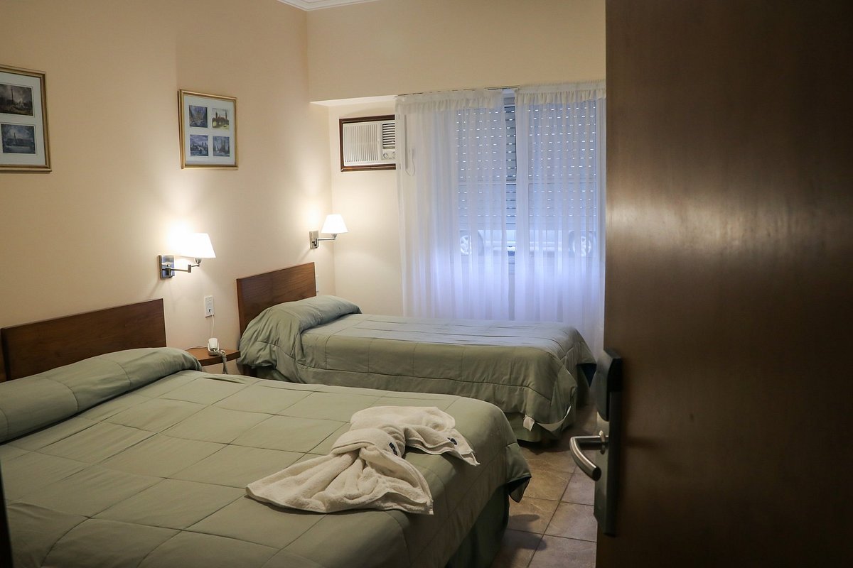 Habitación triple de Hotel Europa